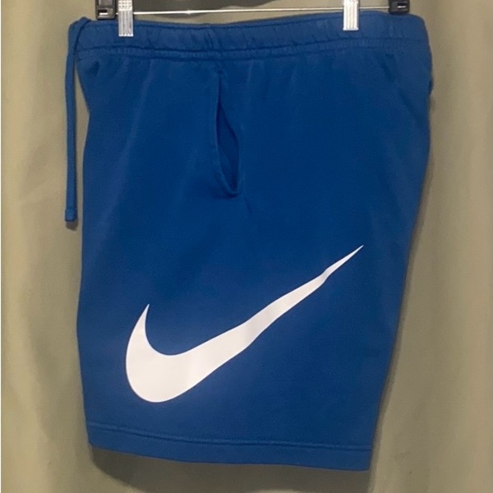 Nike Sportswear Club Fleece  Big Swoosh Graphic Logo Shorts Game Royal Blue XL